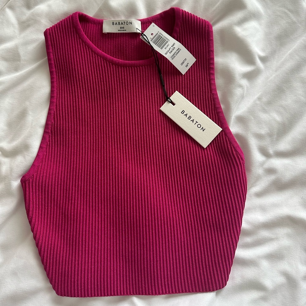 Aritzia Fuchsia Sculpt Crop Top